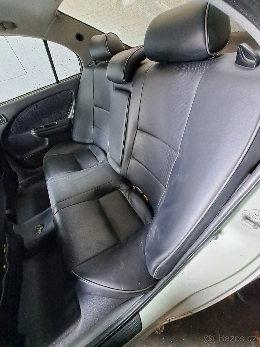Lexus is200