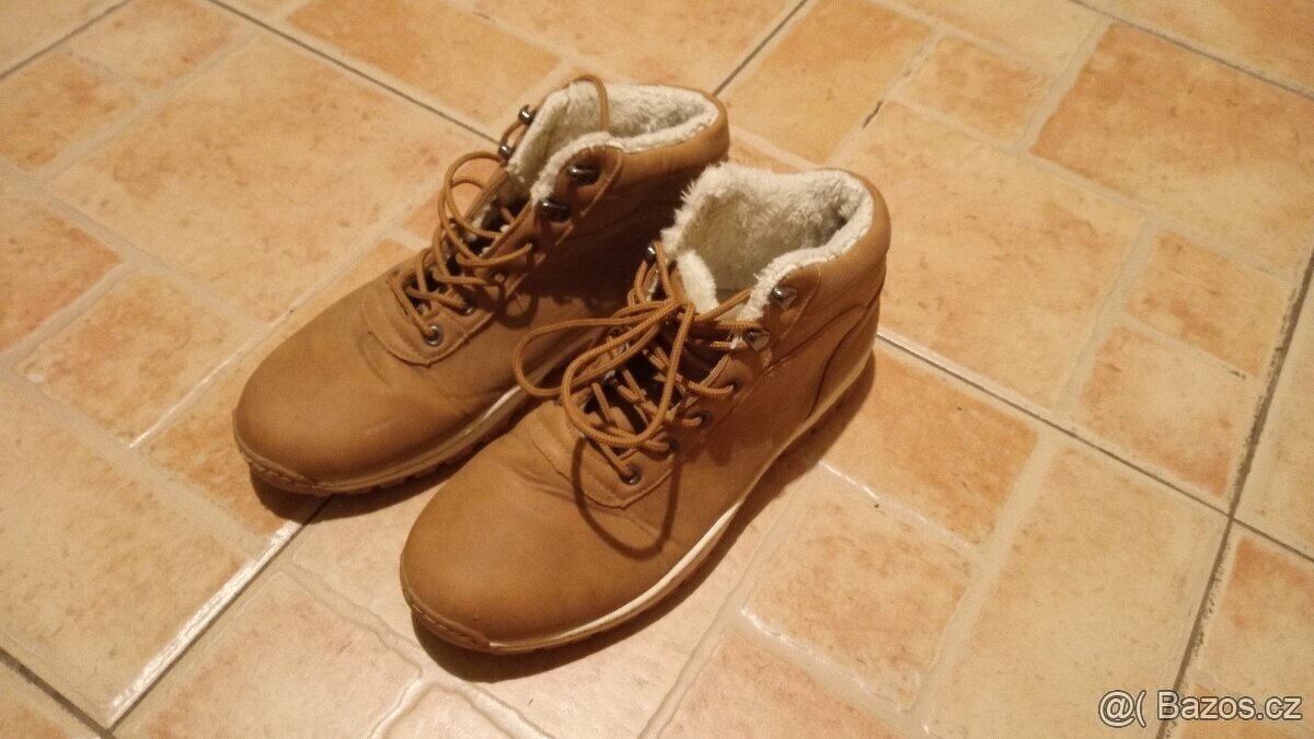 Zimní kotníková obuv, vel. 43