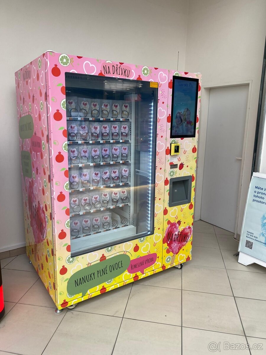 CHLADICÍ/MRAZICÍ AUTOMAT