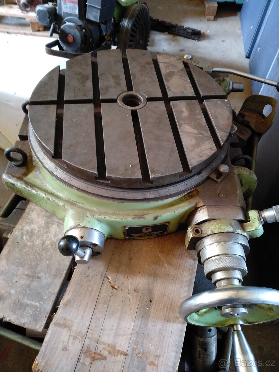 otočný stůl, dělička