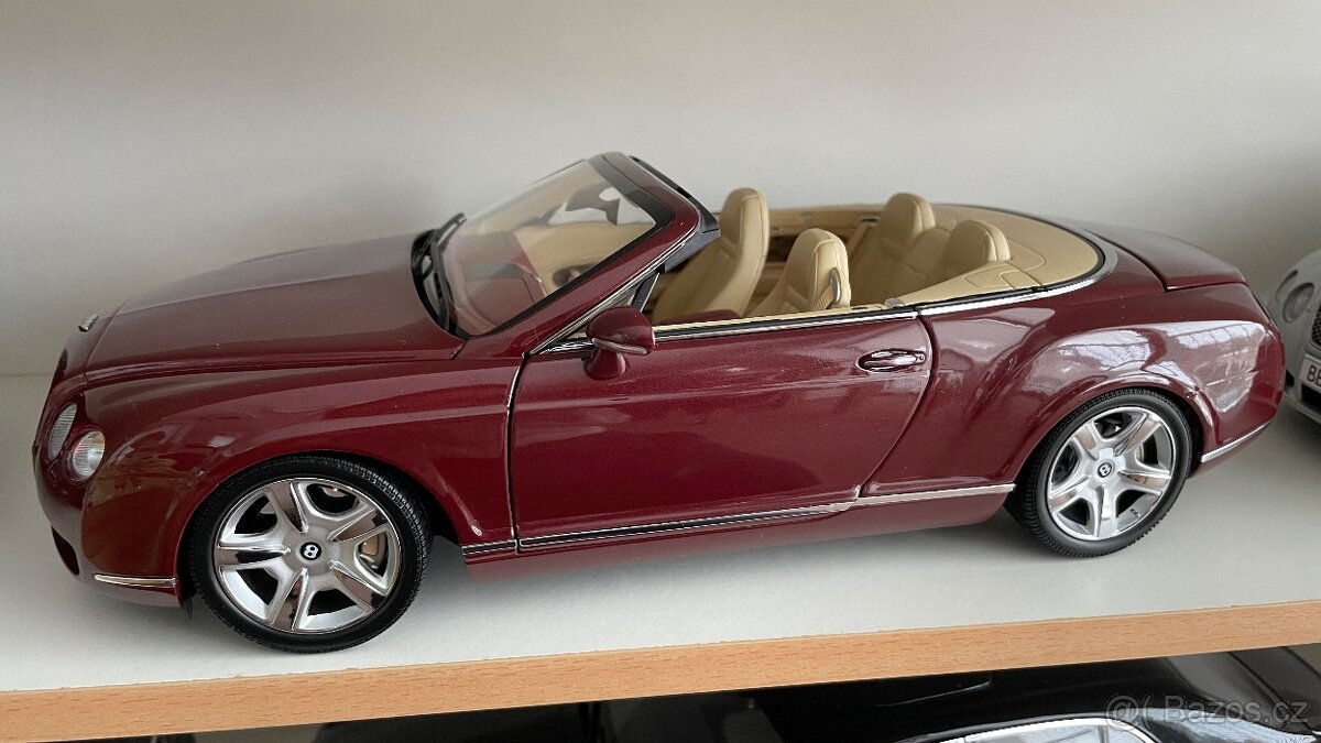 Model Bentley Continental GTC Minichamps 1:18