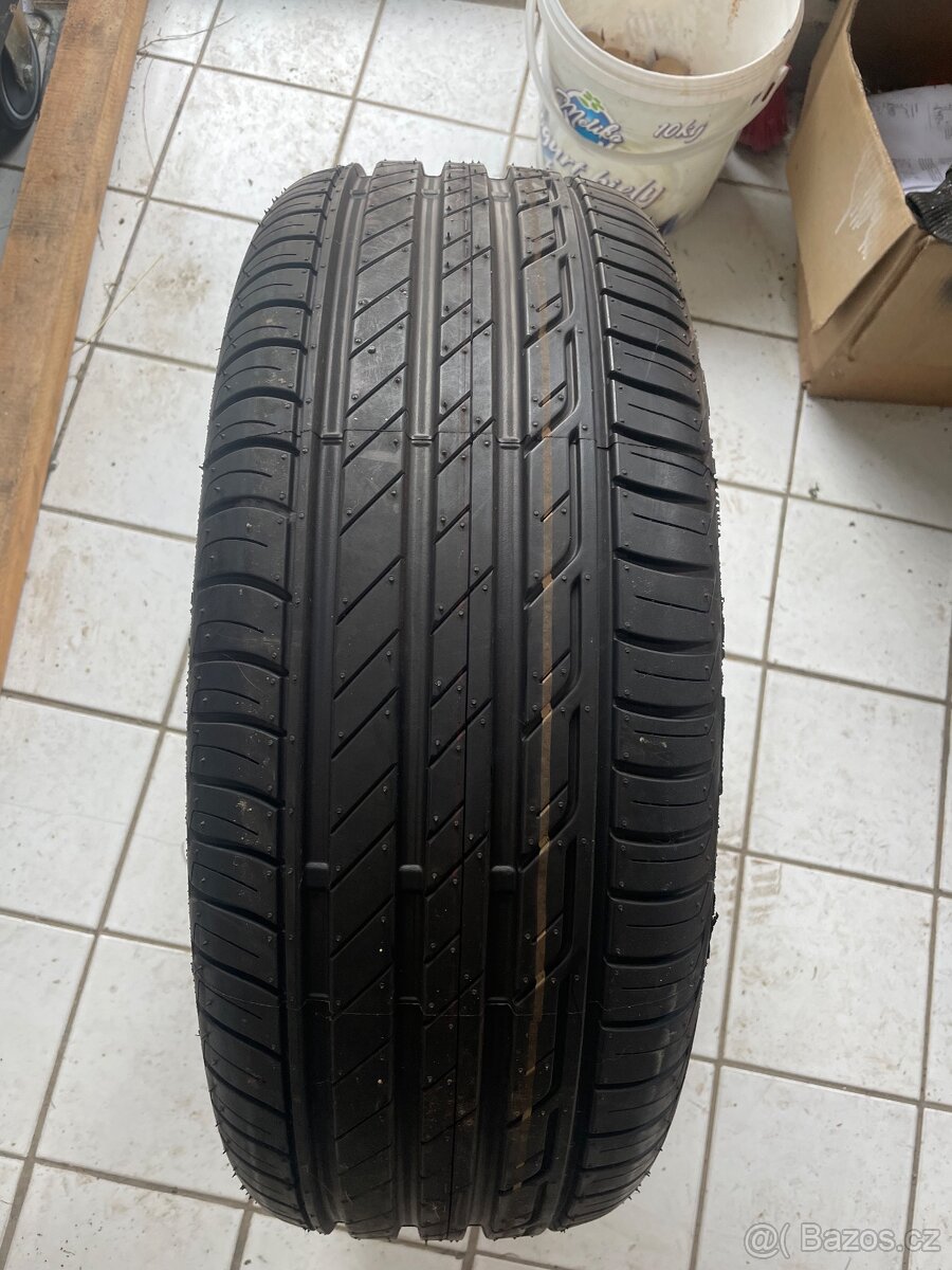 Bridgestone Turanza T0001 215/55R17