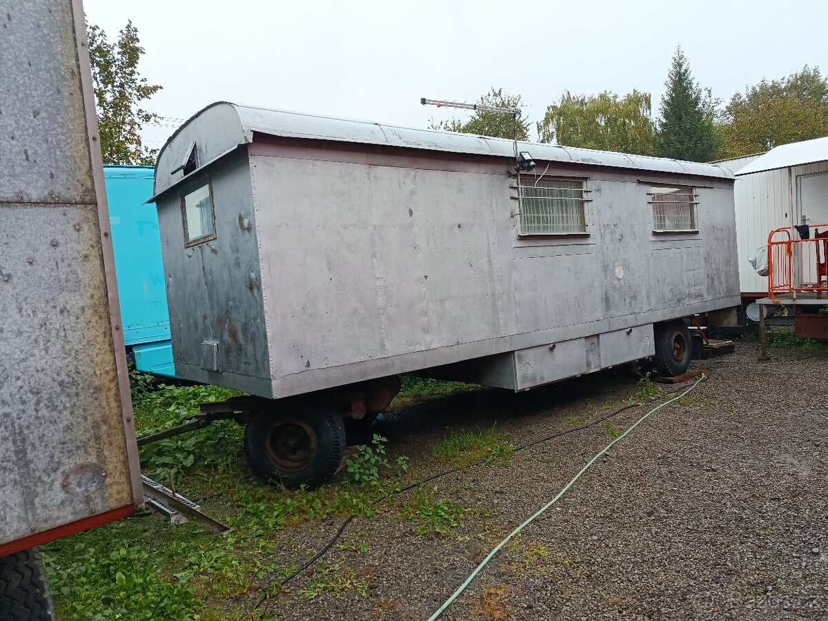 Obytná maringotka orličan