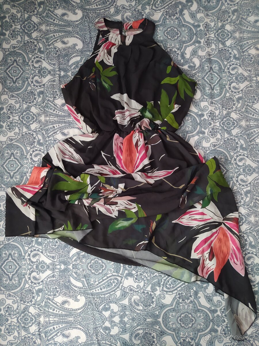 Nové dámské květované italské šaty zn. Made In Italy, vel. S