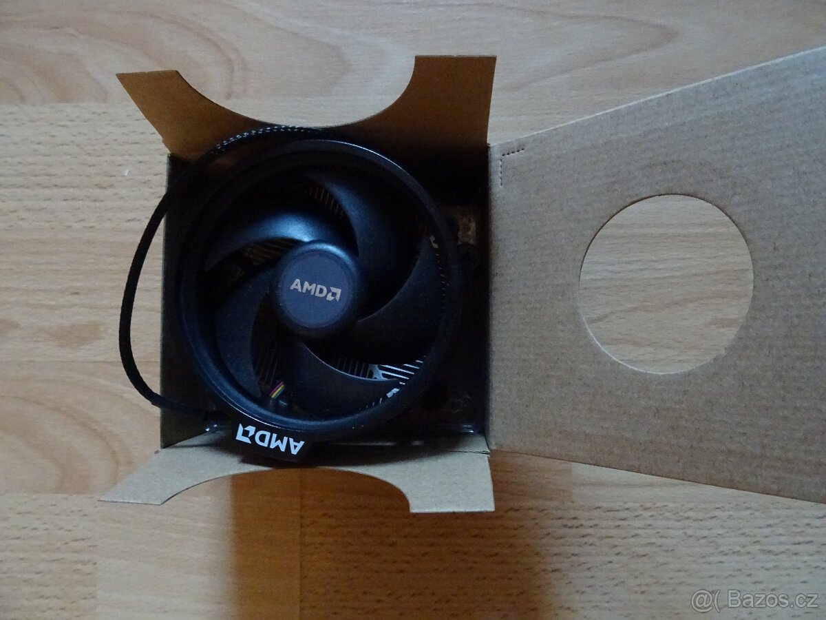 Ventilátor a chladič AMD P/N 712-000046 Rev B.