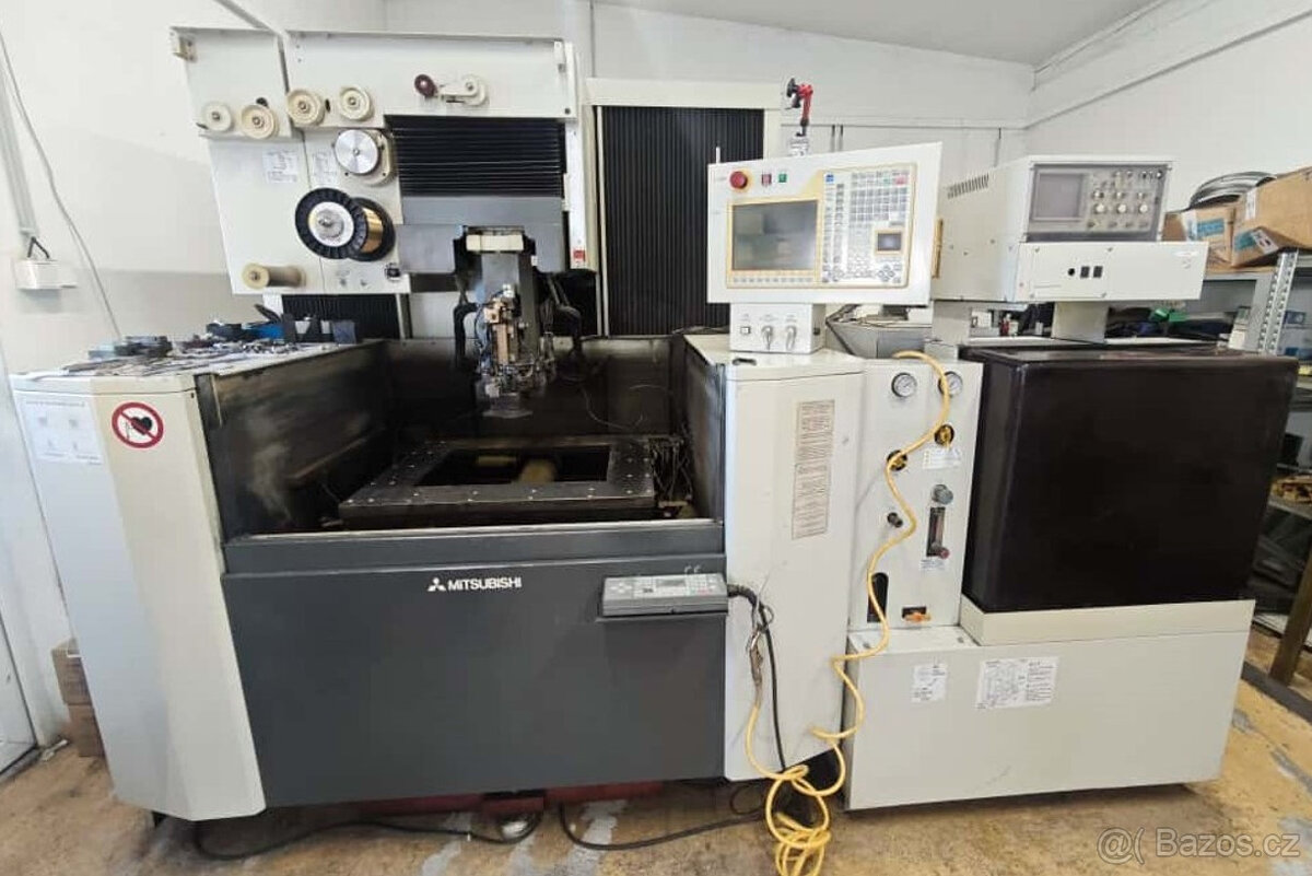 Drátová řezačka Mitsubishi QA 20