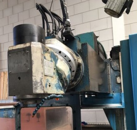 FREZKA UNIVERZÁLNÍ FS 2