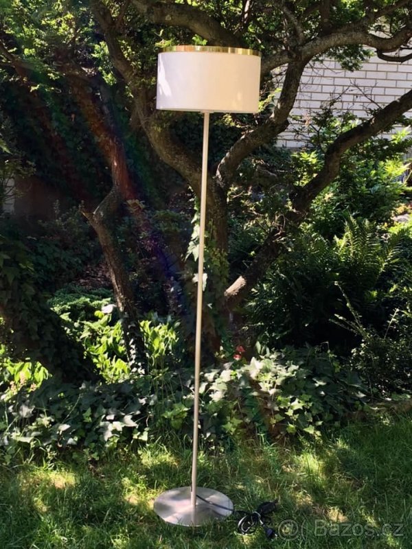 Lampa Ikea se dvěmi stínidly