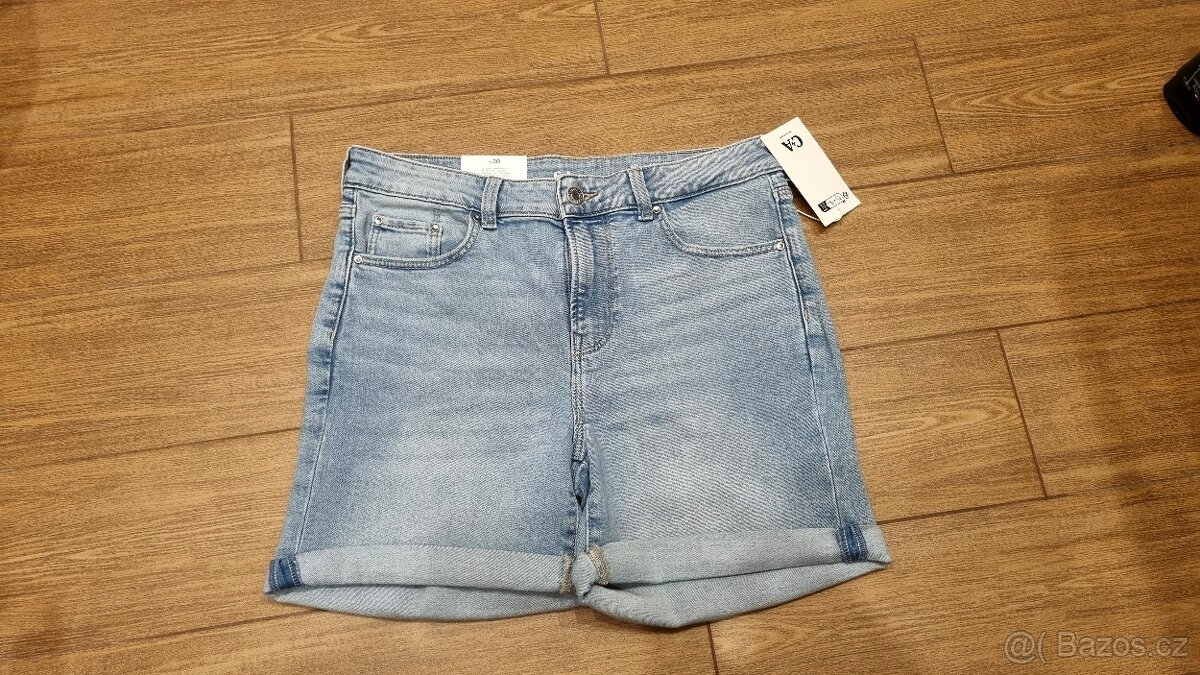 Džínové šortkyC&A Džínové šortky