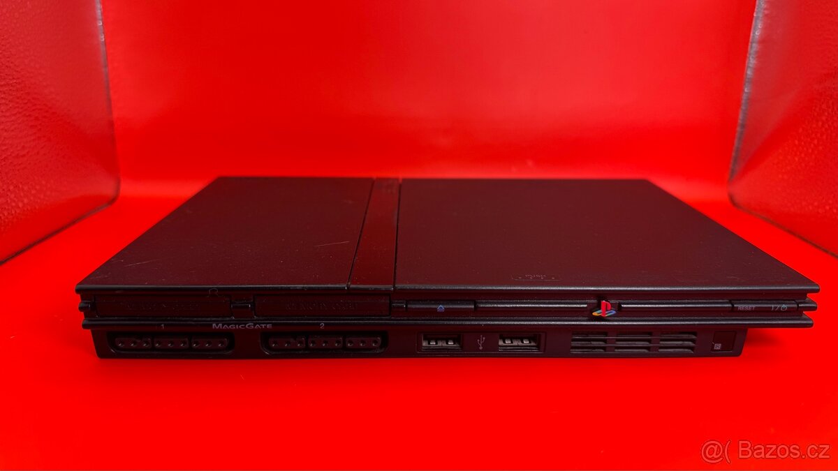 PlayStation 2 Slim + příslušenství