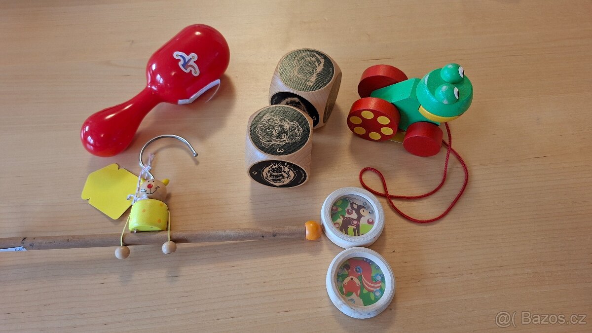 Set hraček - cena za vše