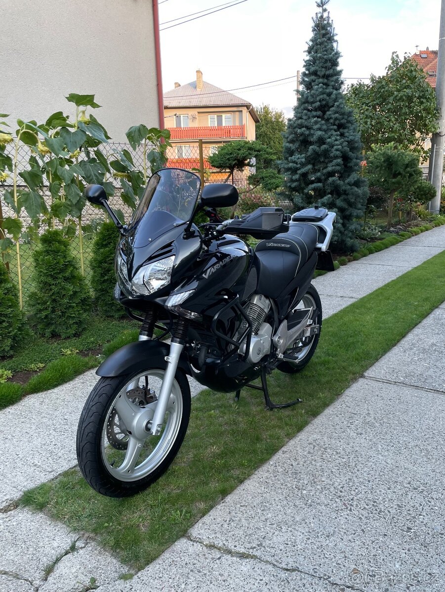 Honda XL125V Varadero 2009