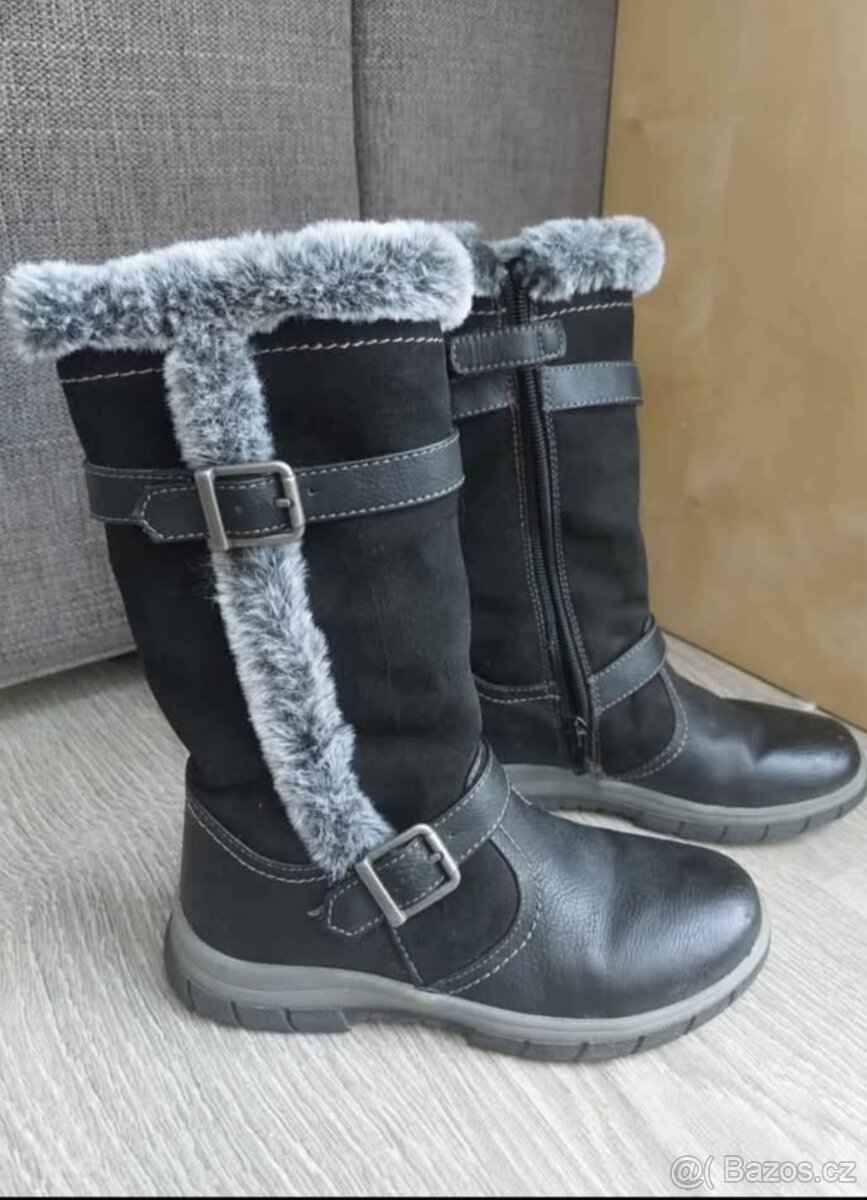 Dívčí kozacky vel 31, Deichmann