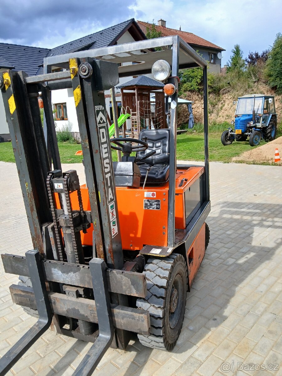 Desta elektrický vysokozdvižný vozík