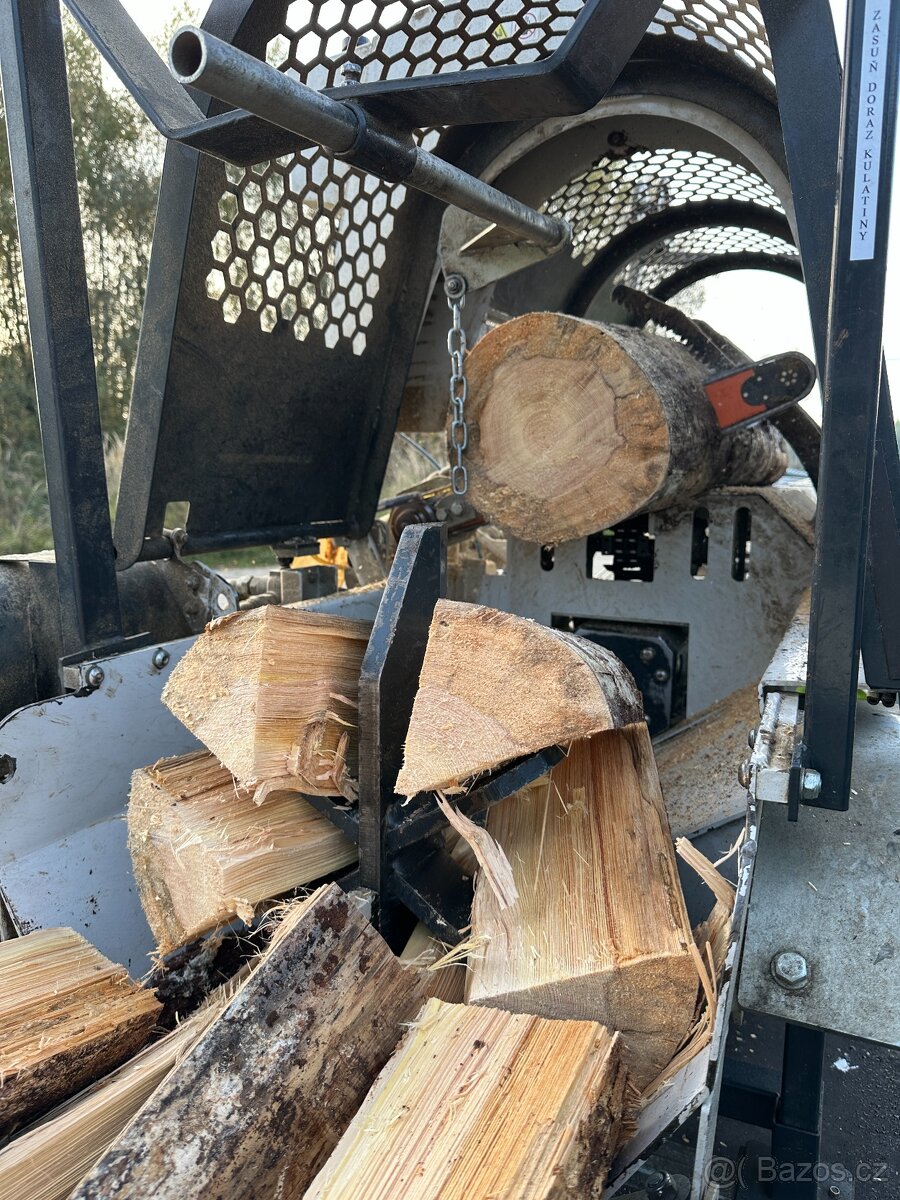 Půjčovna MOBILNÍ štípací poloautomat se zdvihem 400V/benzín