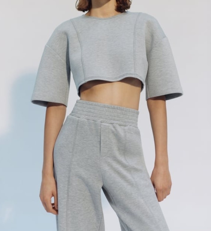 Zara. Casual top. Oversized.
