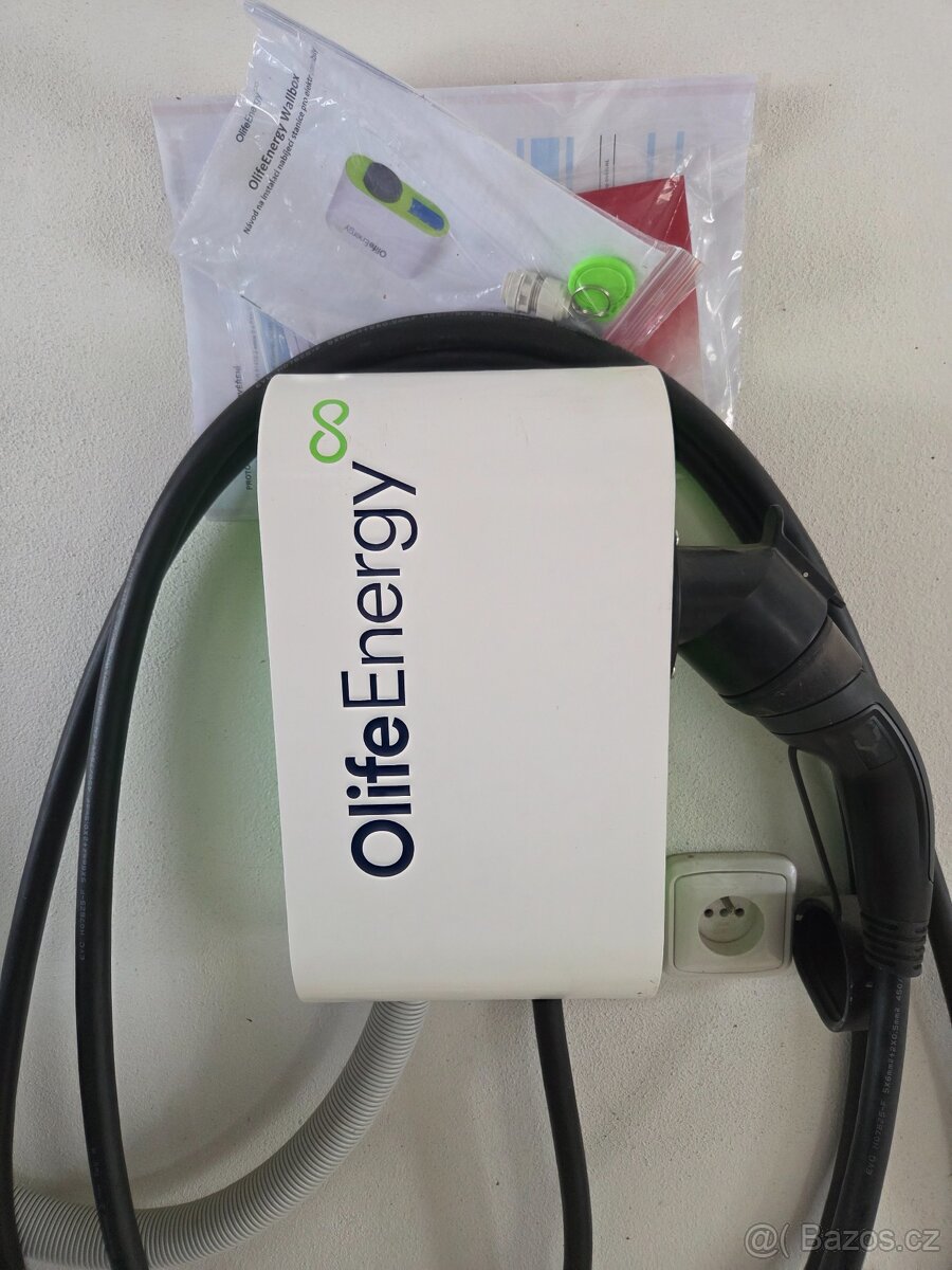 Prodám nepoužitý, jen instalovaný Wallbox.