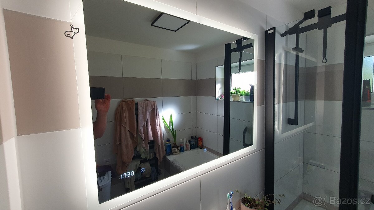 Led koupelnové zrcadlo (nepoužité)