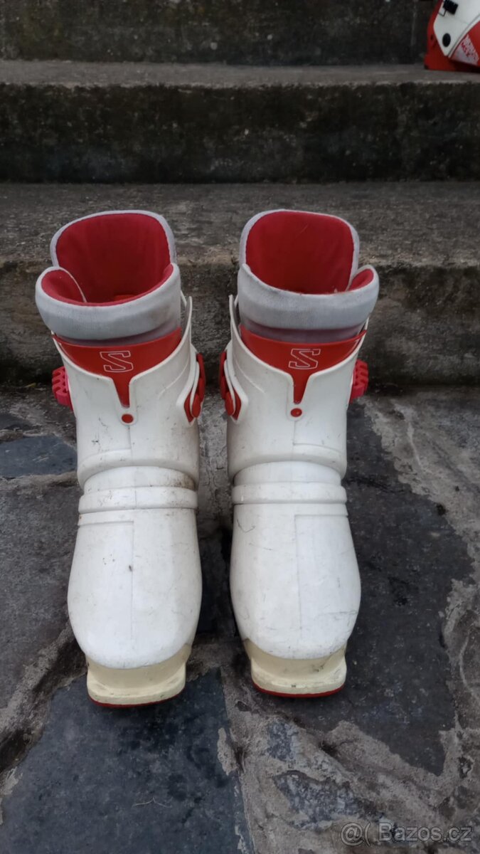 Lyžáky dětské na sjezd zn. Salomon SX11