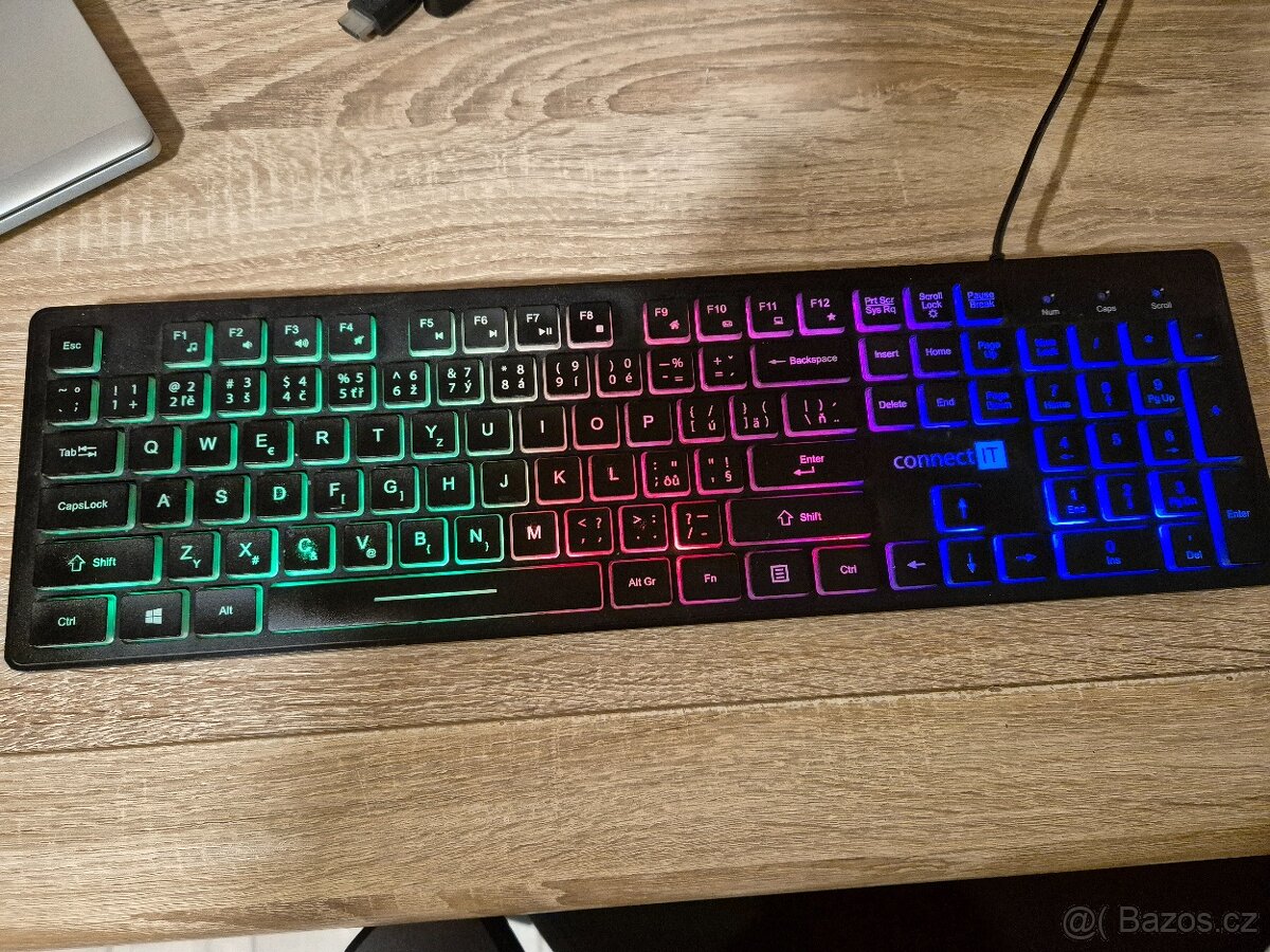 Klávesnice connect it