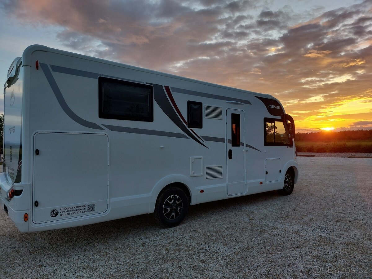 Půjčím plně integrovaný obytňák do 3,5 t McLouis NEVIS 879