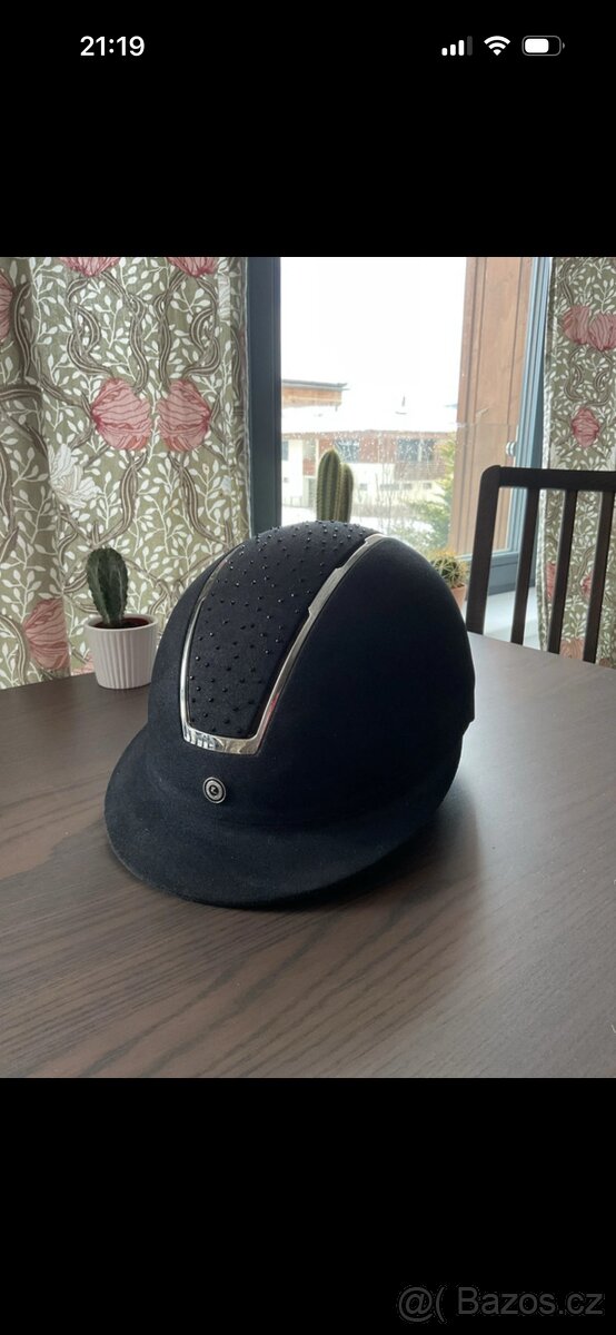 Helma Horze minimálně nošena M