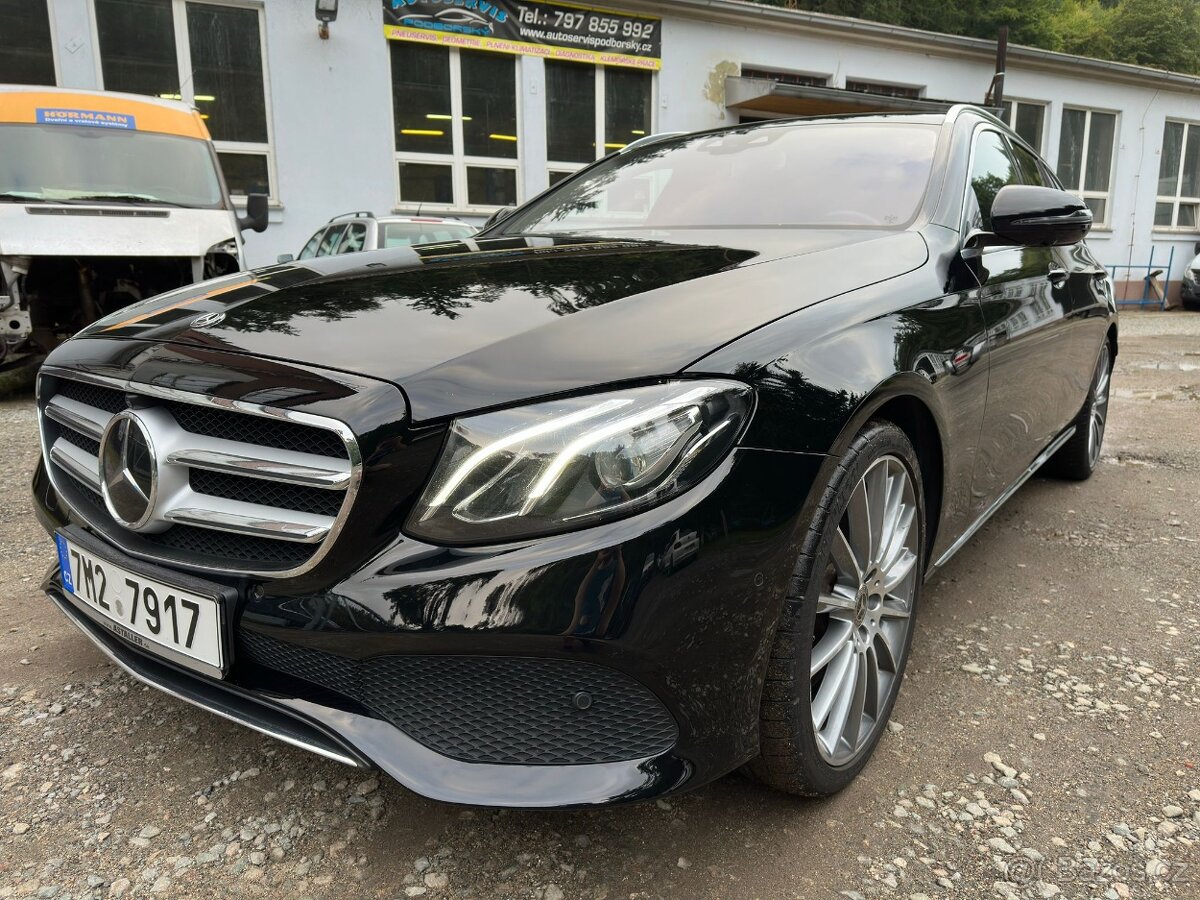Mercedes Benz e400