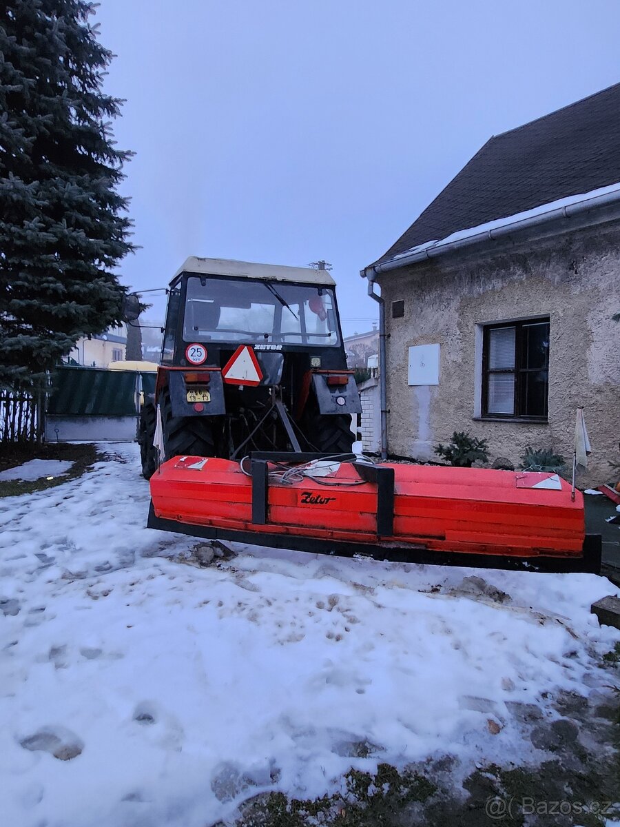 Radlice na sníh za traktor