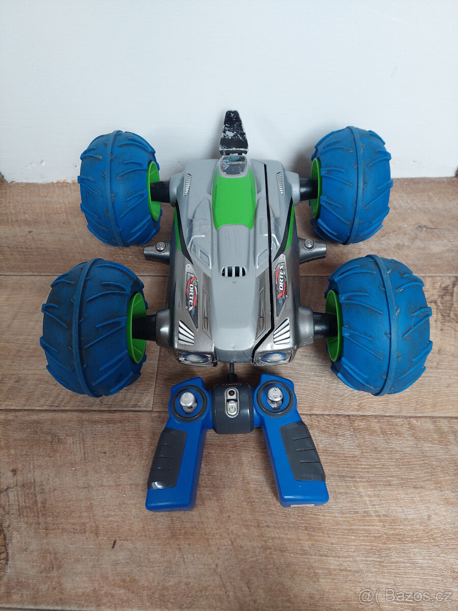 RC Akrobatické autíčko Vortex