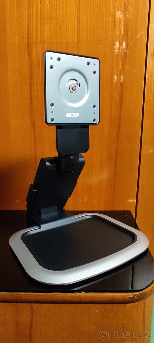 Držák / stojan na monitor