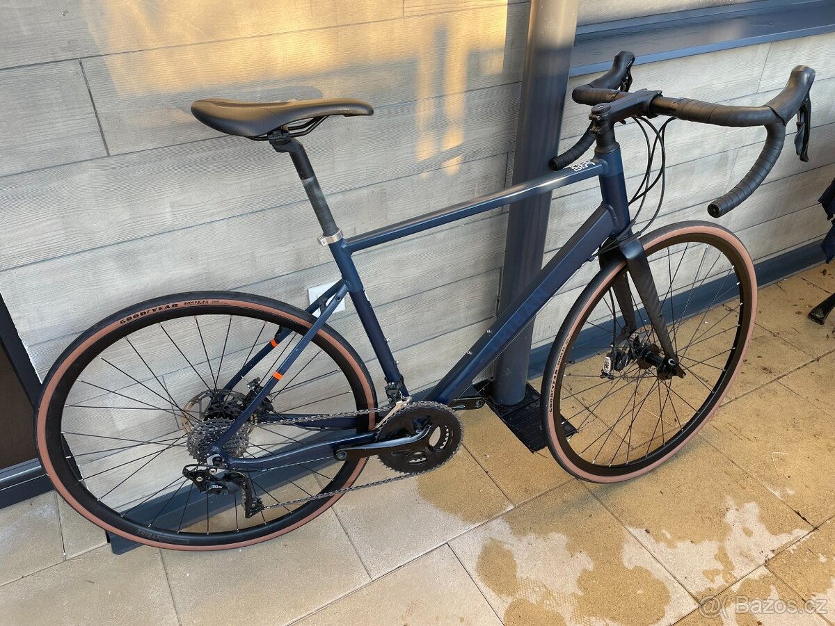 Triban RC52O Shimano 105 Velikost L