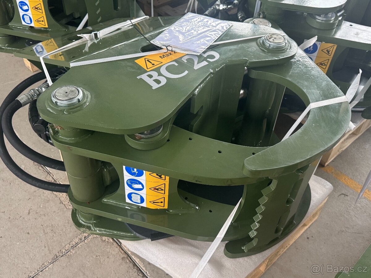 Štípací hlavice pro bagr - štípací průměr 25 cm