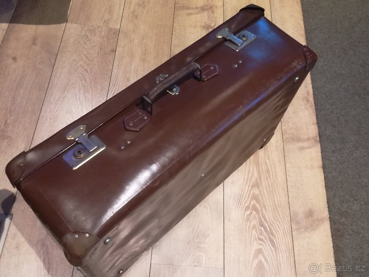 Starý kufr "Original Vulkanfibr Kazeto"