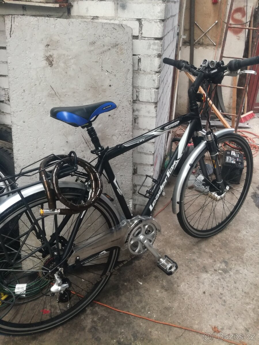 trekove kolo,LEADER FOX,odpruzene,pekne