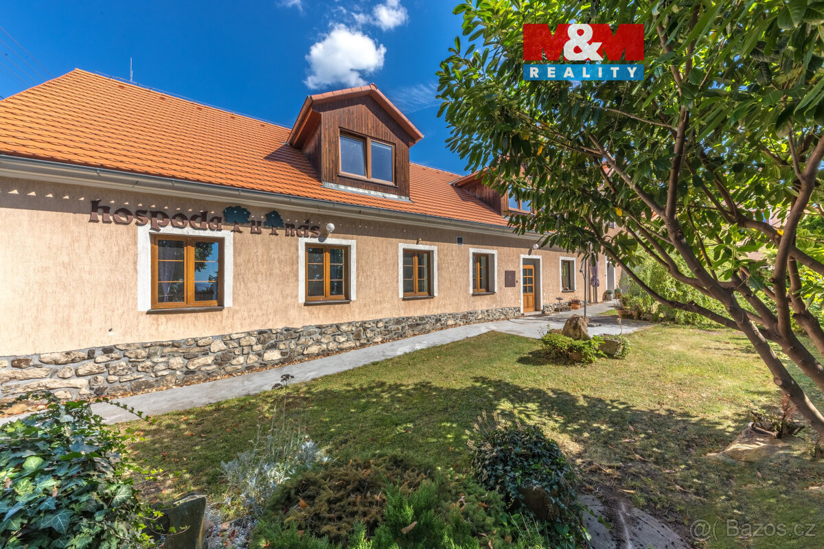 Prodej hotelu, penzionu a chalupy, 1015 m², Třebívlice