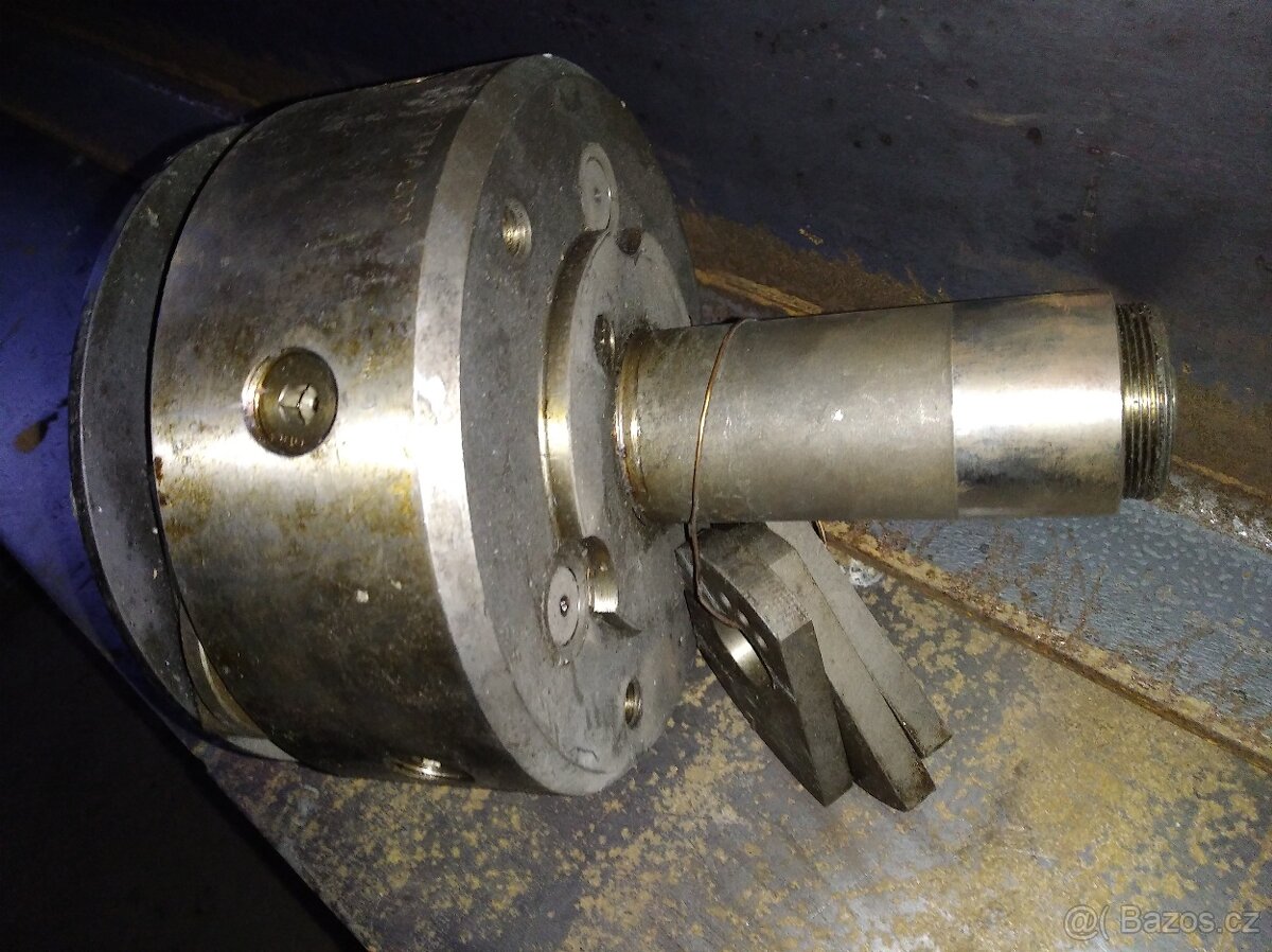 Unašeč tyčového materiálu