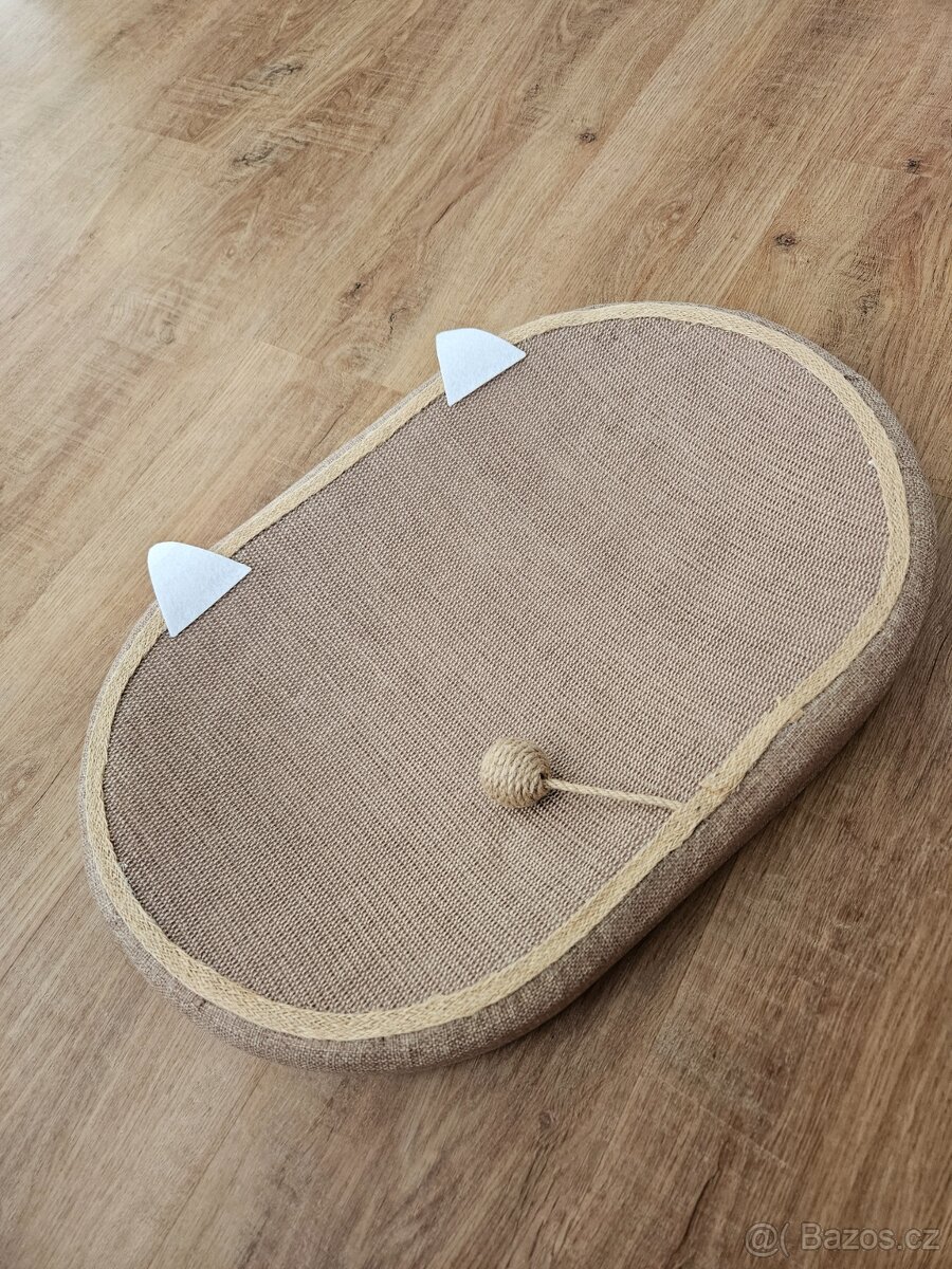 Nový pelech/škrabadlo pro kočky