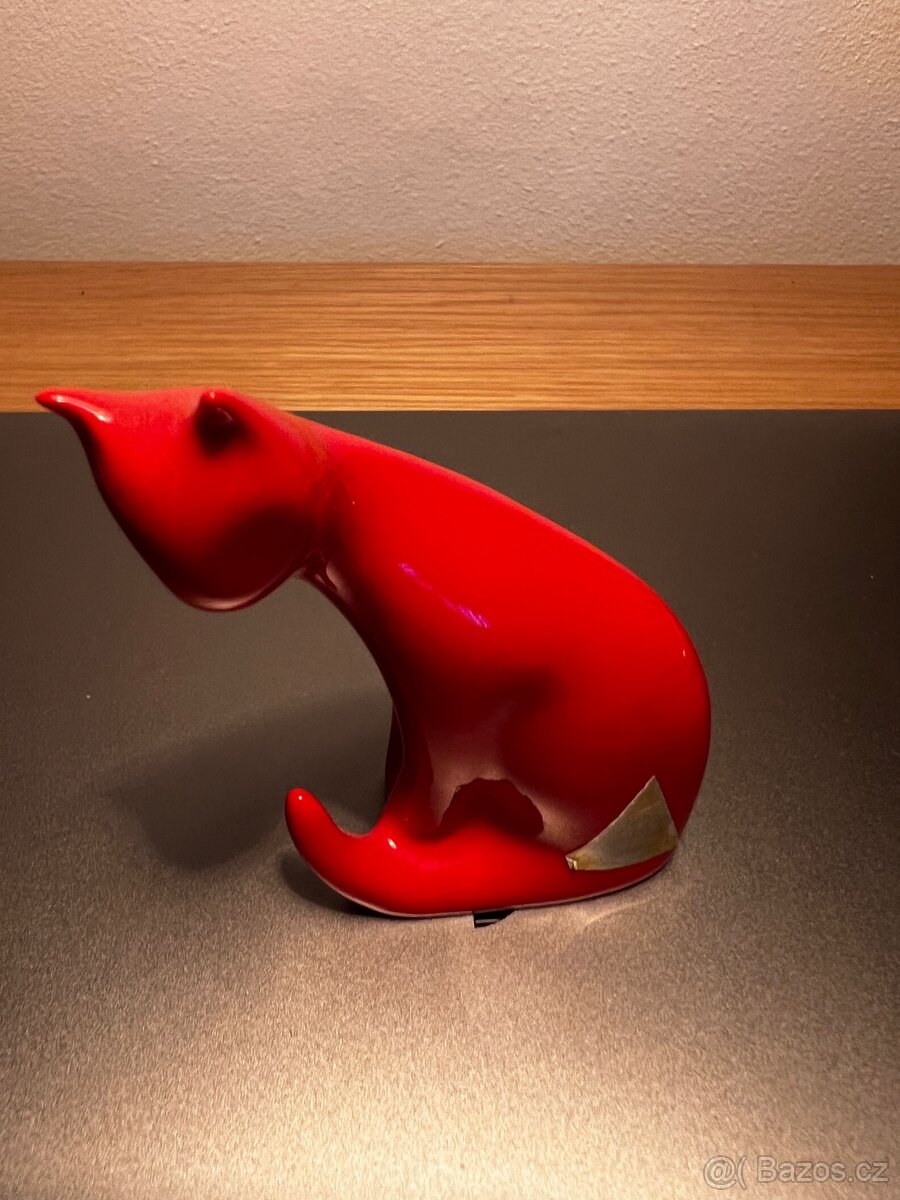 Červená kočka Royal Dux – vzácná varianta