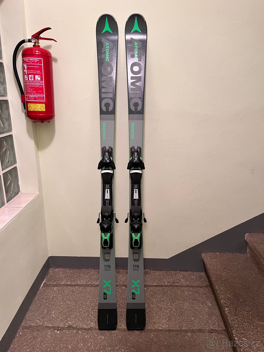 Carvingové lyže Atomic X7 Redster