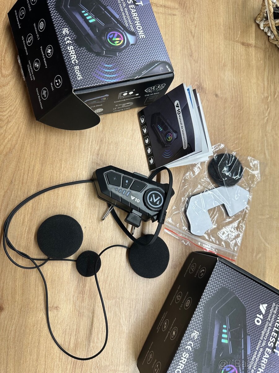 Intercom Bluetooth do přilby