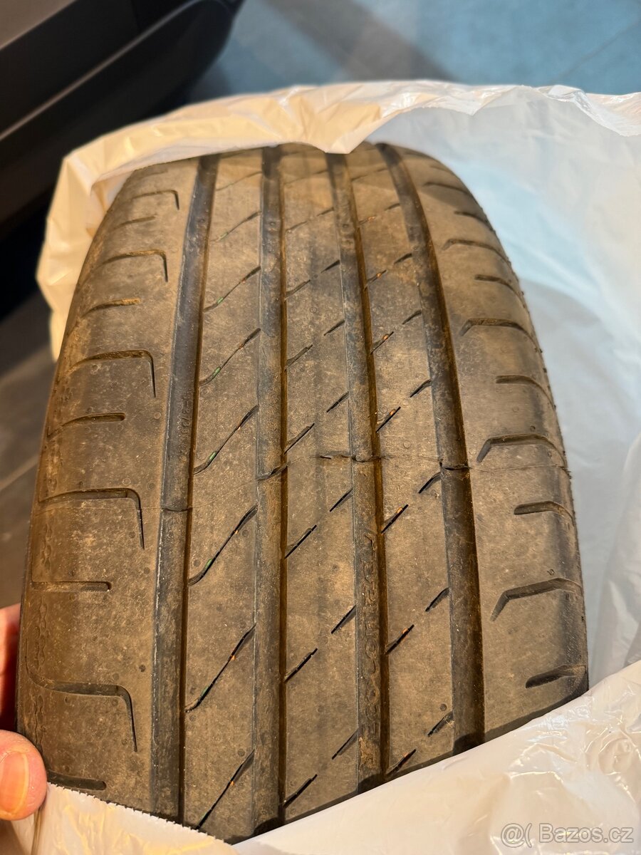 Pneu Continental EcoContact 215/60 R17