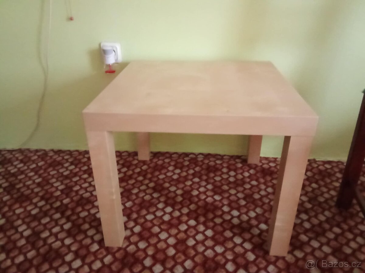 Malý konferenční / odkládací stolek (Ikea)