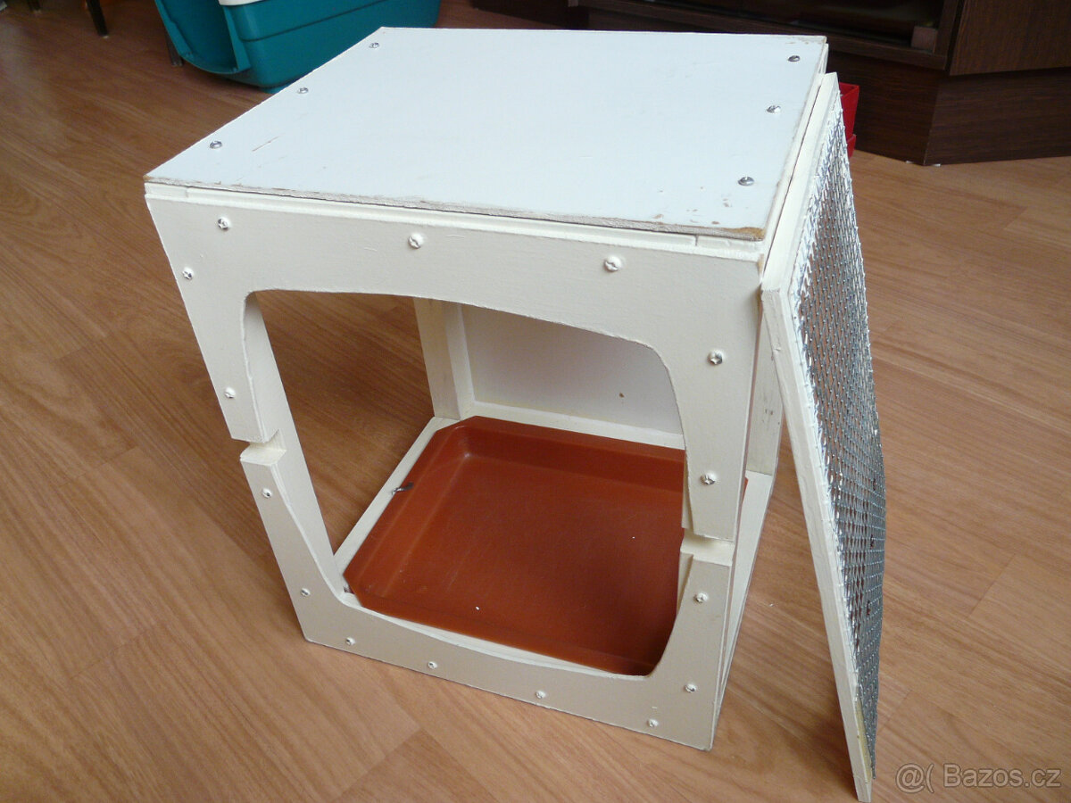 Skládací zvířecí záchodek