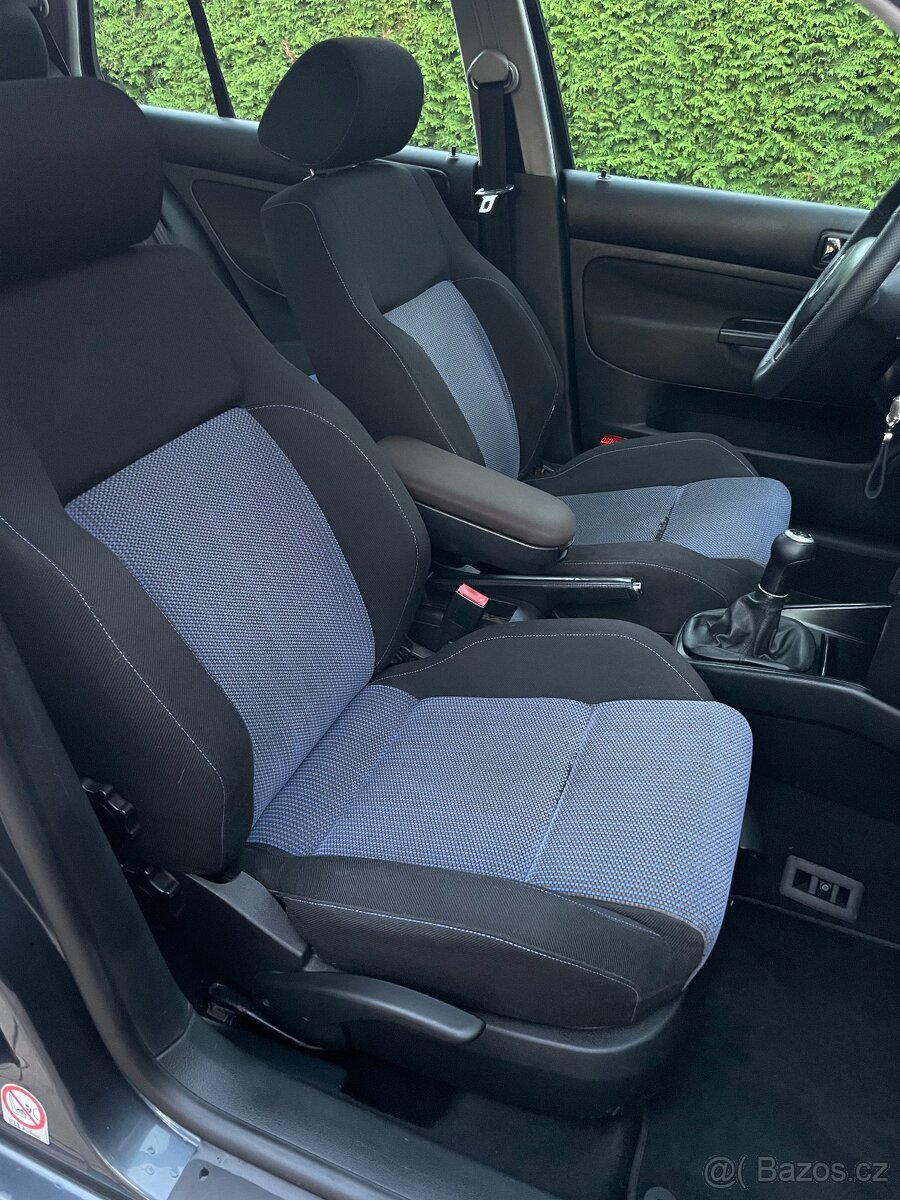 Sedačky VW Golf IV Bora