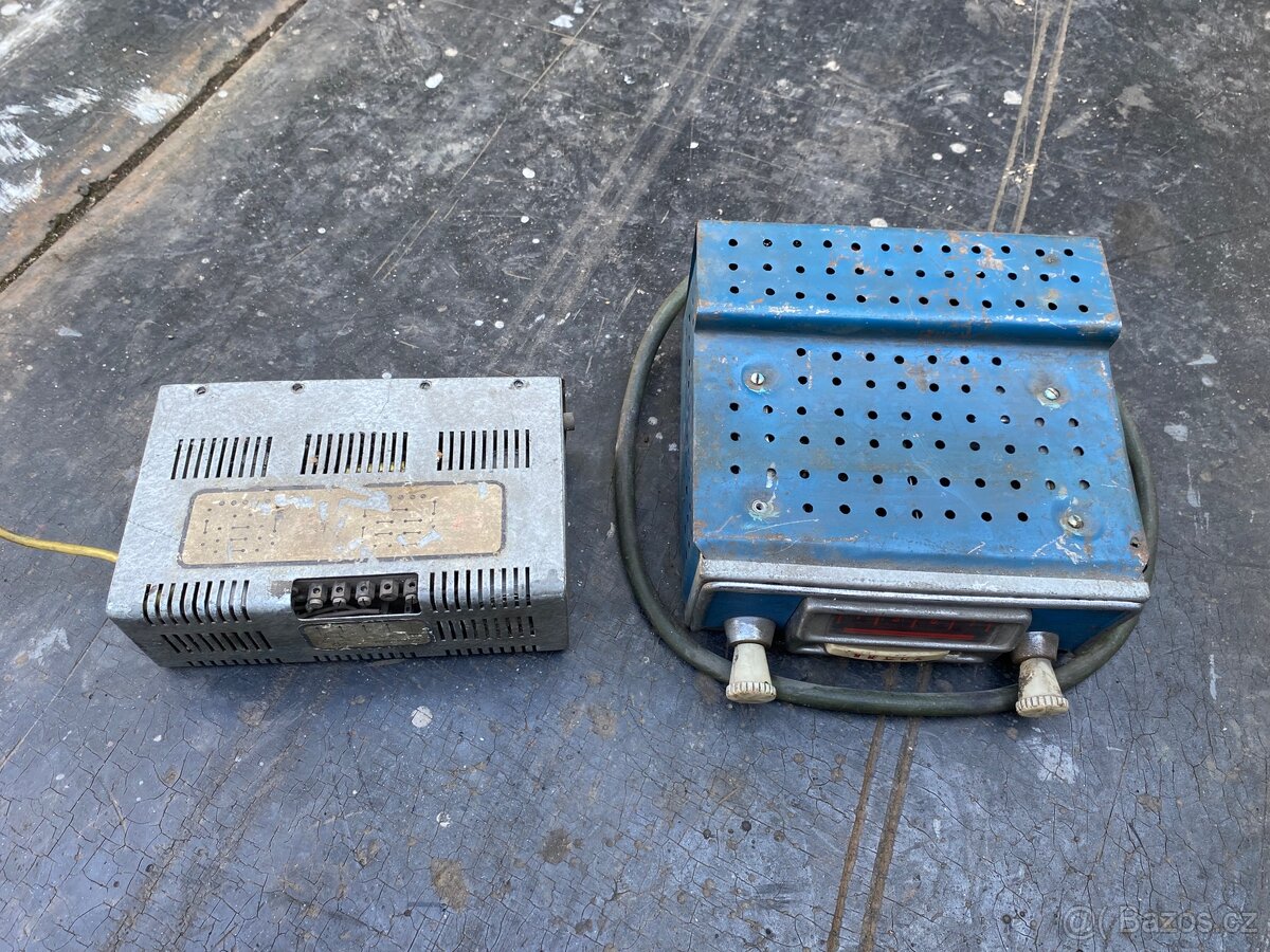 Staré elektronkové autorádio TESLA, Tatra 603