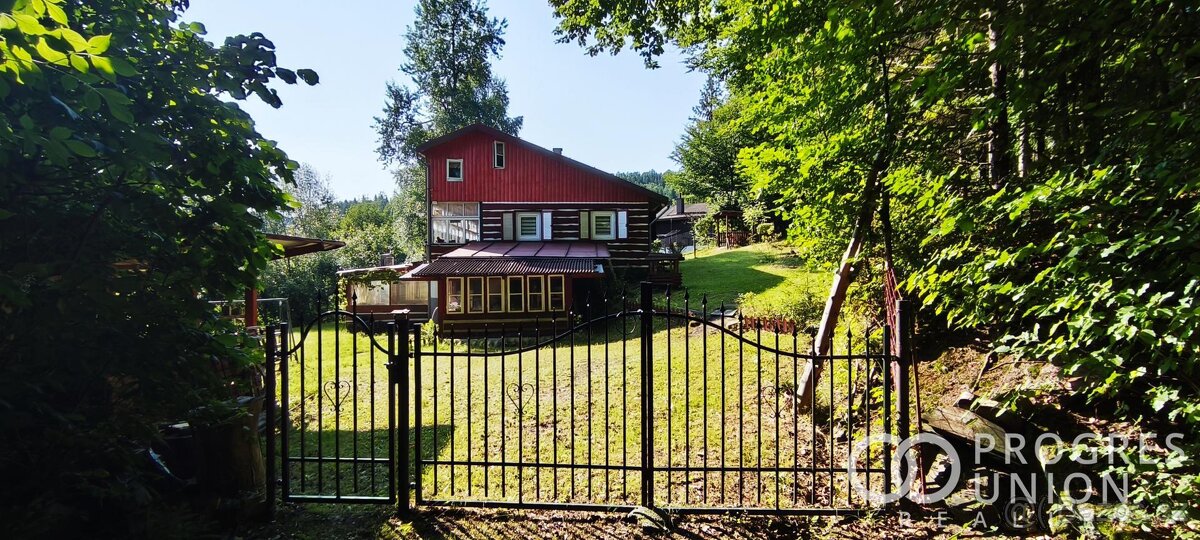 Nabízíme k prodeji krásnou chatu u přehrady Bystřička