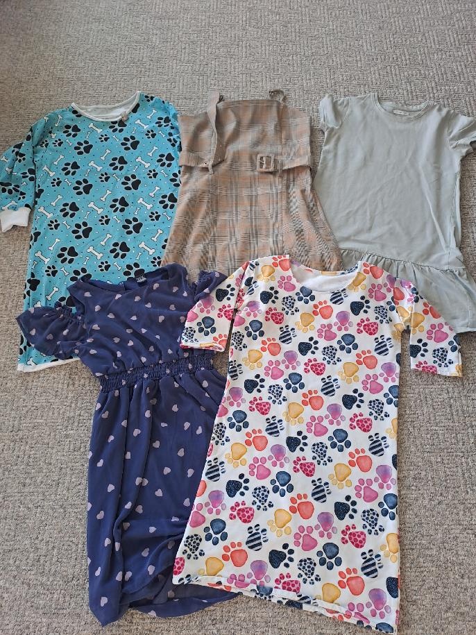 5 x dívčí šaty