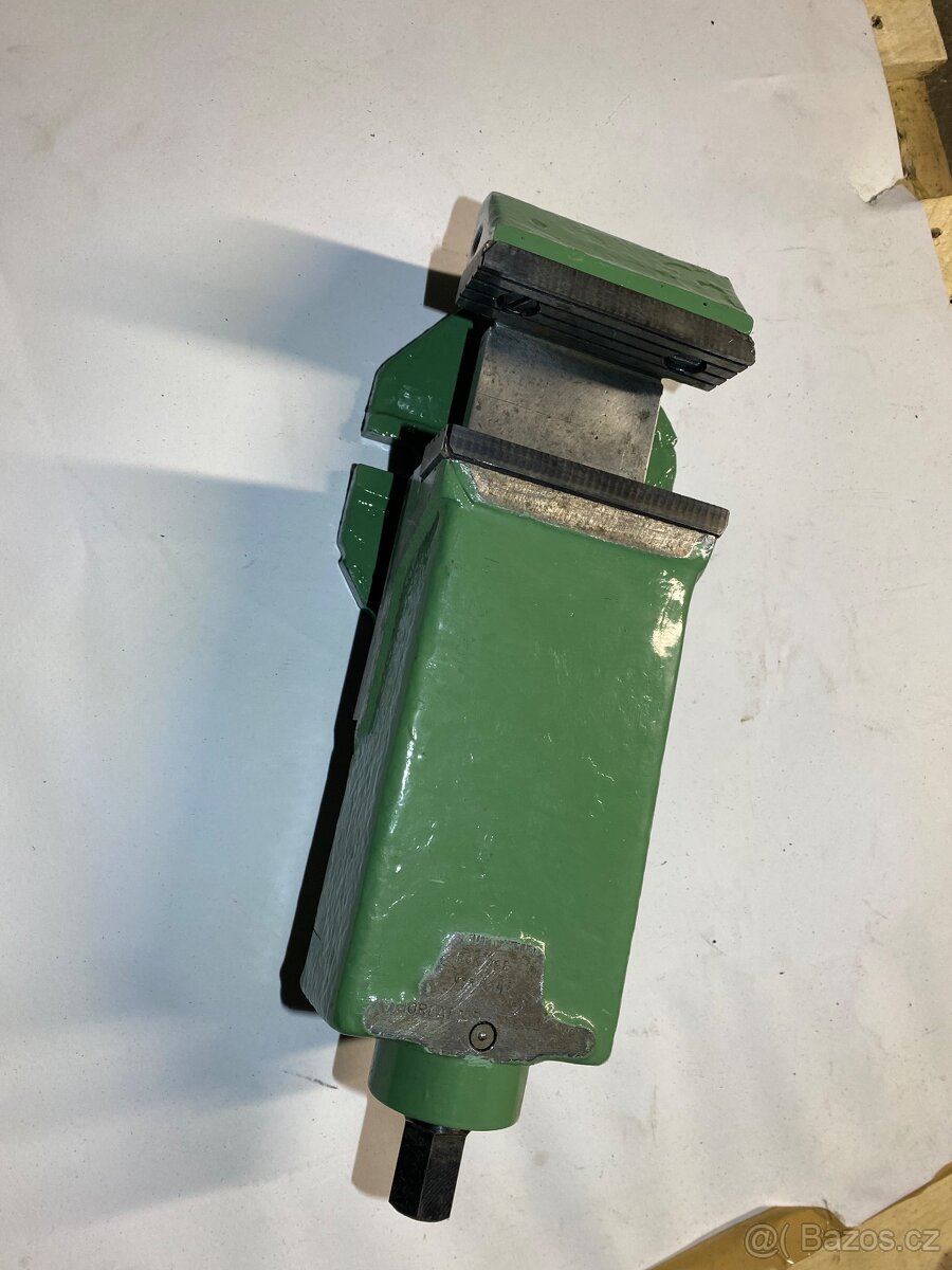 Strojní svěrák 100mm