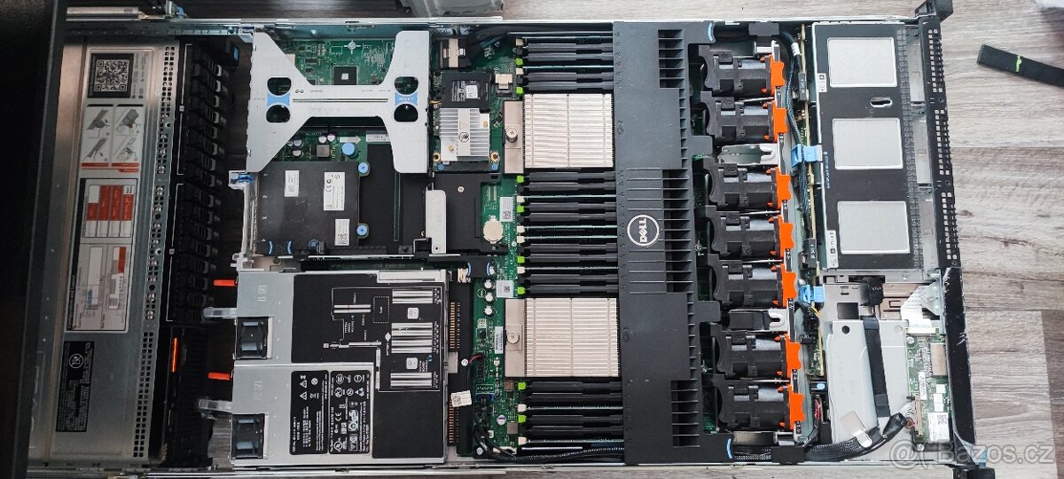 Server Dell R620, 2x E5-2660 v2, 64GB RAM + ližiny