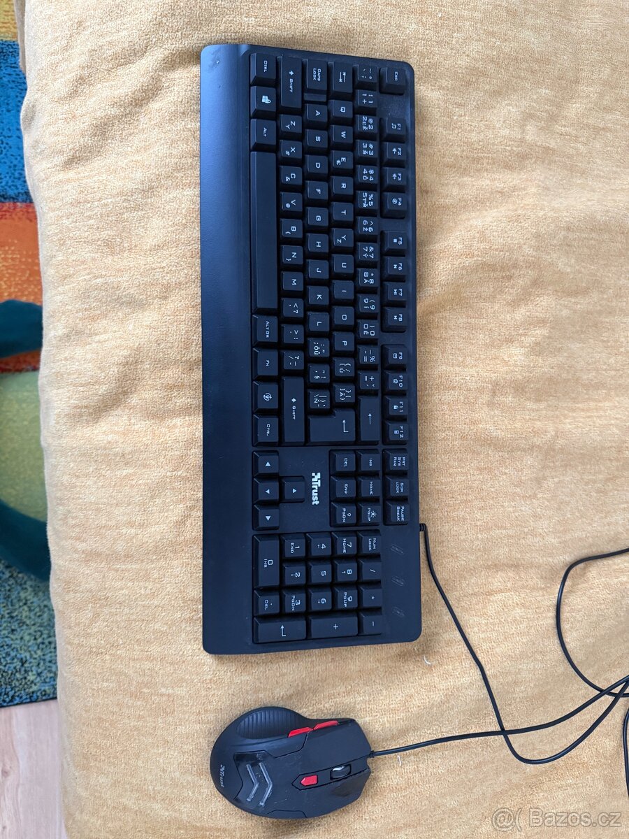 Herní klávesnice a myš